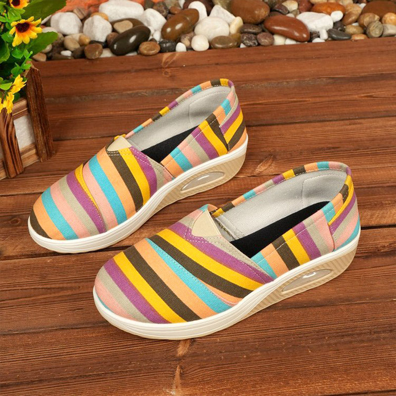 Stylish Comfortable Round Toe Striped Canvas Shoes
