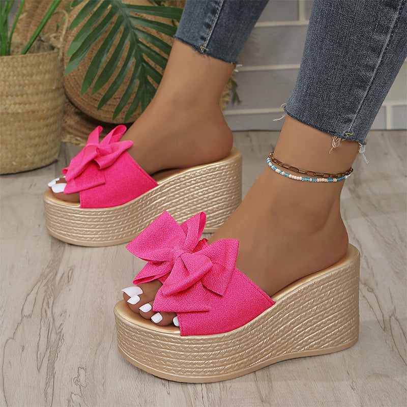 Damskie klapki na koturnie z kokardą i grubą podeszwą