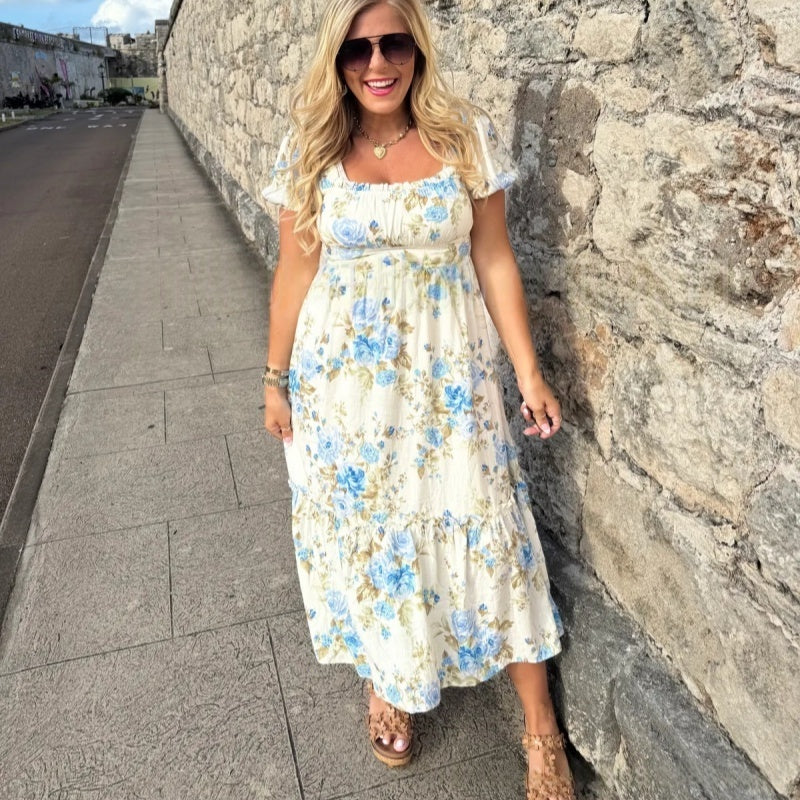 Sukienki damskie z plisowanym dekoltem z nadrukiem