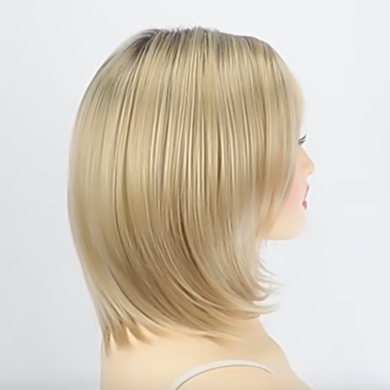 Modna damska peruka do ramion z grzywką