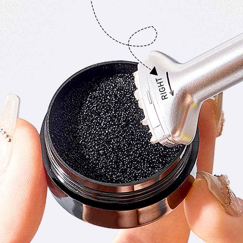 Zestaw wodoodpornych, odpornych na rozmazywanie tuszy do rzęs i eyelinerów 2 w 1